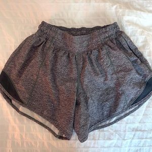 Lululemon Hotty Hot shorts 4” Heathered Grey